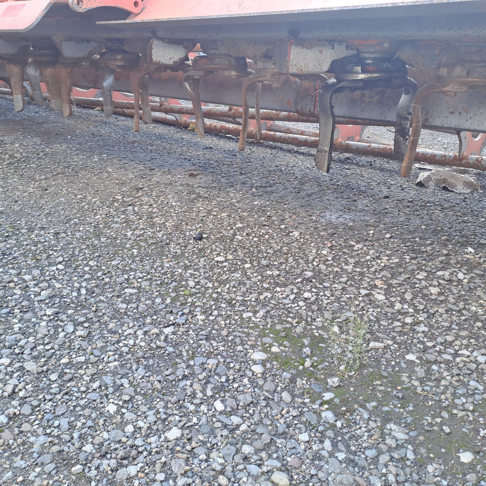 ERPICE ROTANTE MASCHIO AQUILA 7000 - Vertikālā augsnes frēze: foto 2 ERPICE ROTANTE MASCHIO AQUILA 7000 - Vertikālā augsnes frēze: foto 2