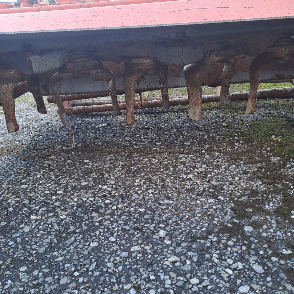 ERPICE ROTANTE MASCHIO AQUILA 7000 - Vertikālā augsnes frēze: foto 4 ERPICE ROTANTE MASCHIO AQUILA 7000 - Vertikālā augsnes frēze: foto 4