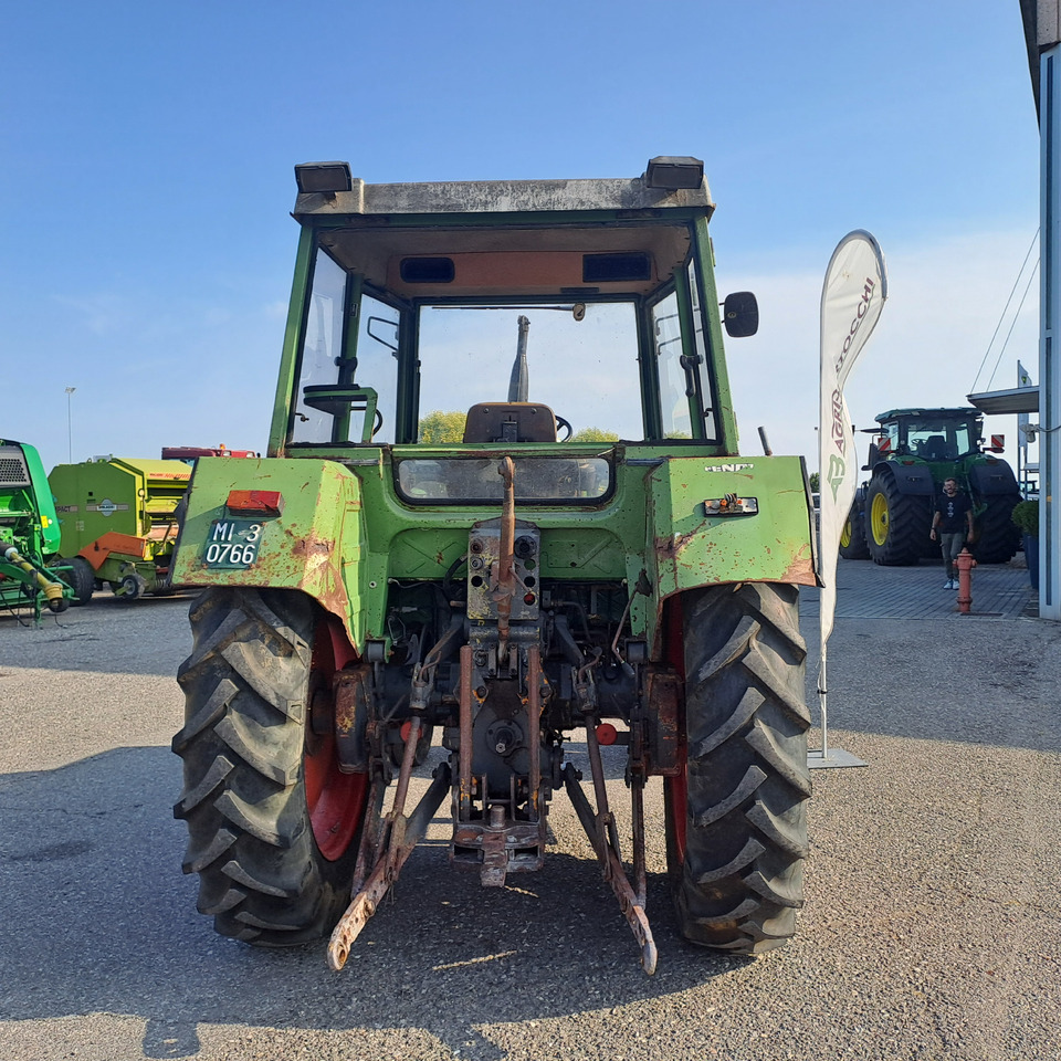 FENDT 303 LS FARMER - Traktors: foto 4 FENDT 303 LS FARMER - Traktors: foto 4