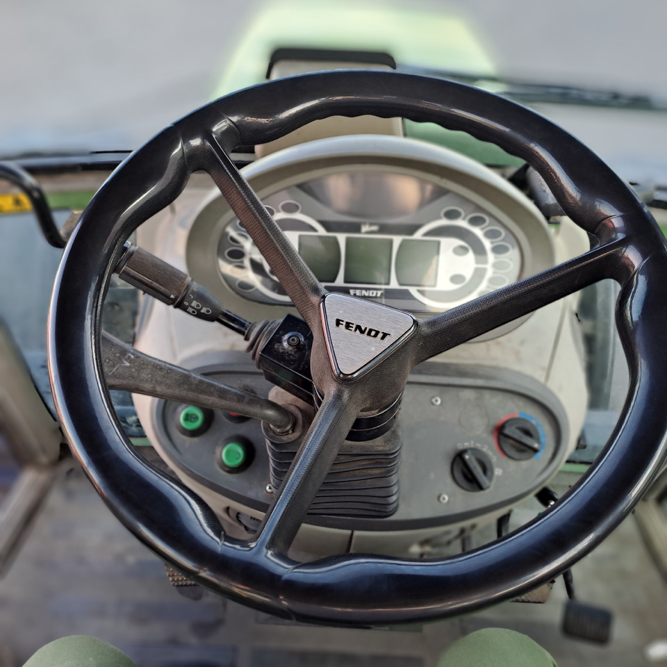 Traktors FENDT 312 VARIO: foto 8