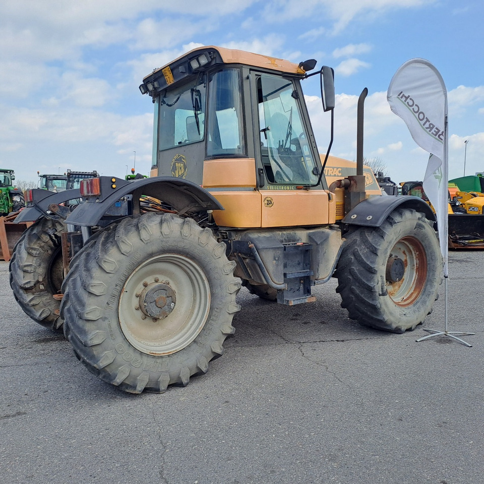 JCB FASTRAC 175 - Traktors: foto 2 JCB FASTRAC 175 - Traktors: foto 2