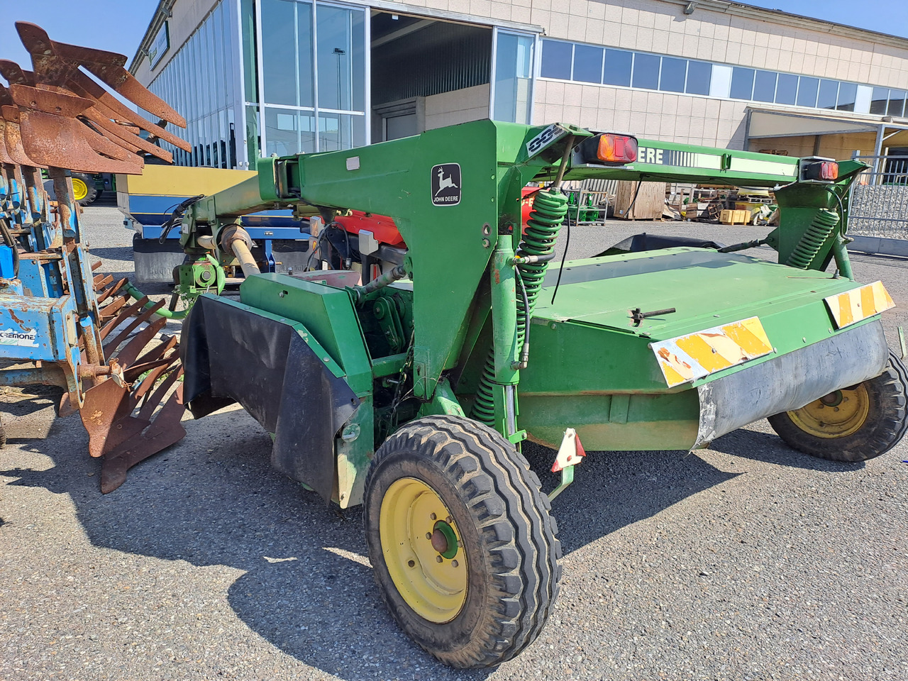 JOHN DEERE 1460 - Pļāvējs: foto 1 JOHN DEERE 1460 - Pļāvējs: foto 1