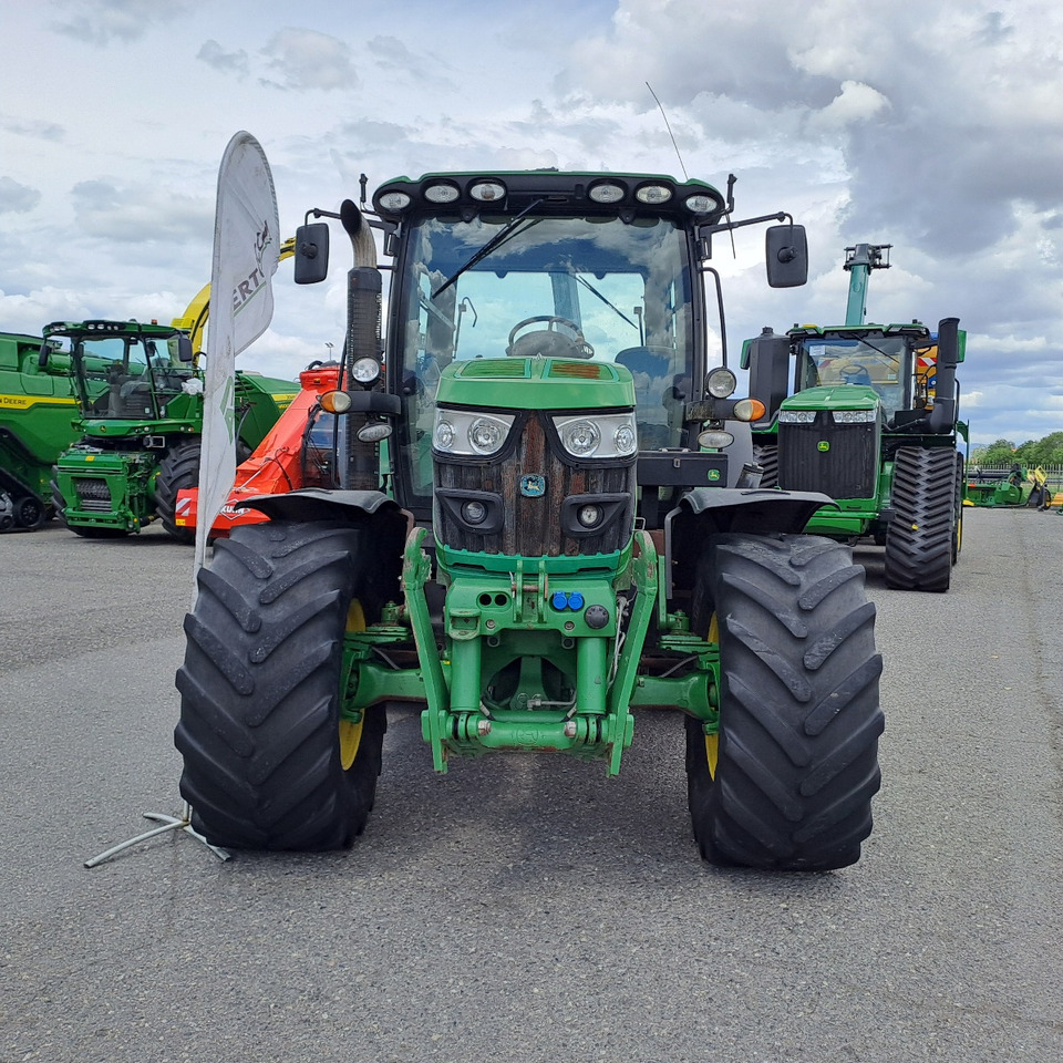 JOHN DEERE 6125R - Traktors: foto 3 JOHN DEERE 6125R - Traktors: foto 3