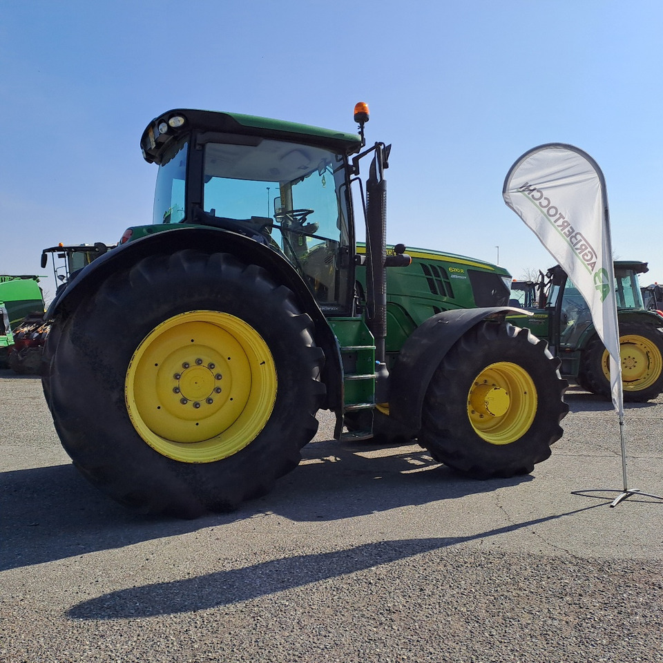 JOHN DEERE 6210R - Traktors: foto 3 JOHN DEERE 6210R - Traktors: foto 3