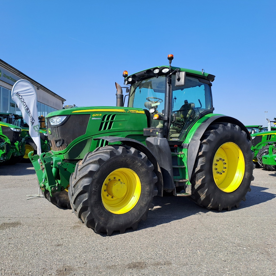 JOHN DEERE 6210R - Traktors: foto 1 JOHN DEERE 6210R - Traktors: foto 1