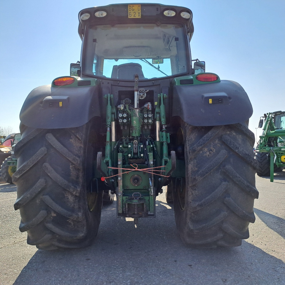 JOHN DEERE 6210R - Traktors: foto 4 JOHN DEERE 6210R - Traktors: foto 4