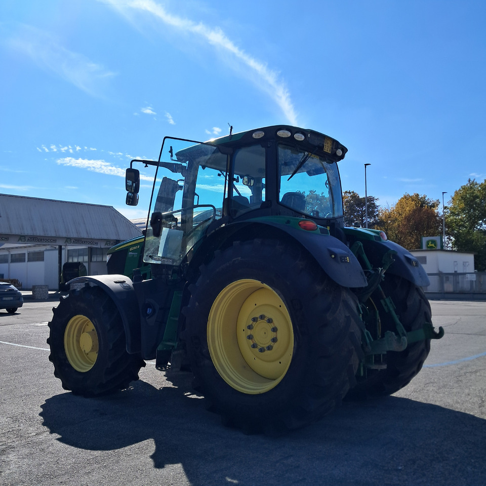 JOHN DEERE 6230R - Traktors: foto 2 JOHN DEERE 6230R - Traktors: foto 2