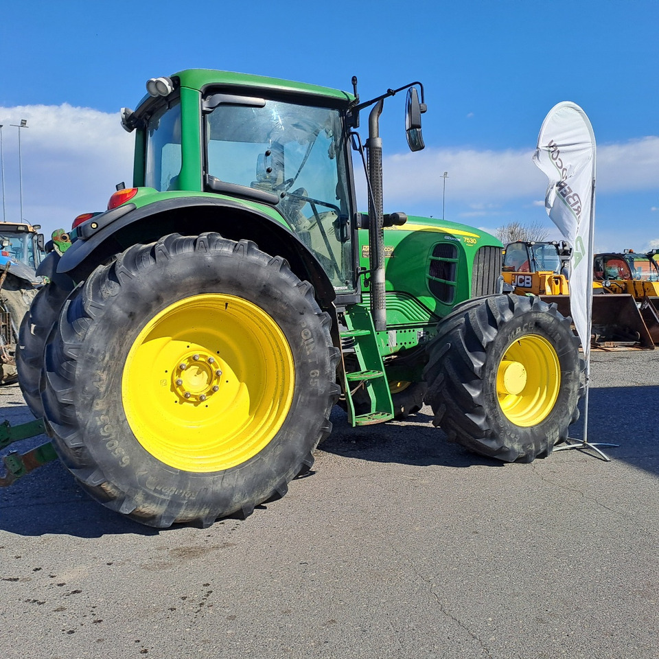 JOHN DEERE 7530 PREMIUM - Traktors: foto 2 JOHN DEERE 7530 PREMIUM - Traktors: foto 2