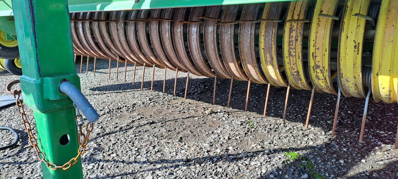 JOHN DEERE 960 - Rituļu prese: foto 4 JOHN DEERE 960 - Rituļu prese: foto 4