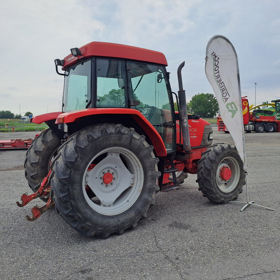 Mc CORMICK Cx85 Xtrashift - ASTA AGRIBERTOCCHI - Traktors: foto 2 Mc CORMICK Cx85 Xtrashift - ASTA AGRIBERTOCCHI - Traktors: foto 2