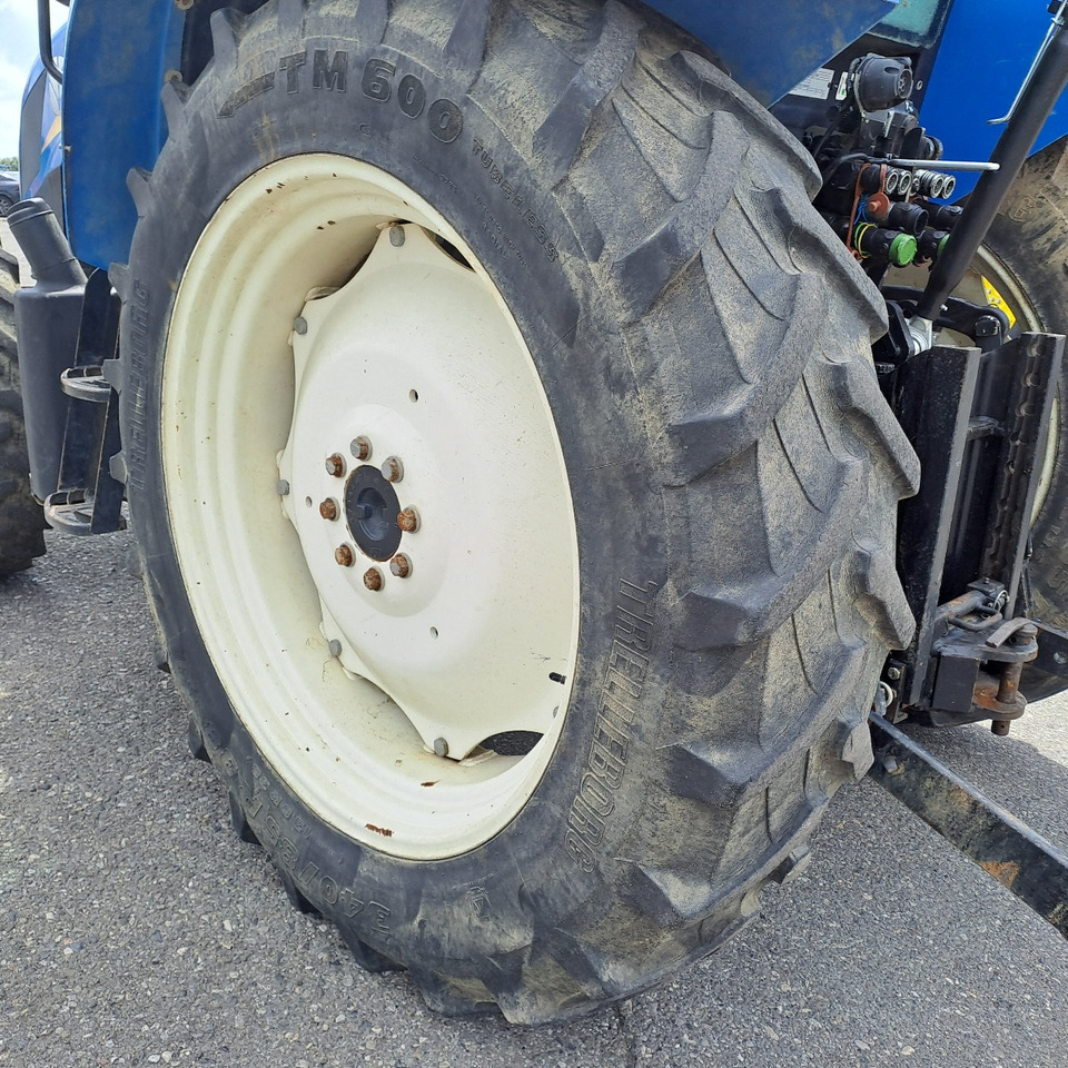 NEW HOLLAND T4.95 - Traktors: foto 5 NEW HOLLAND T4.95 - Traktors: foto 5