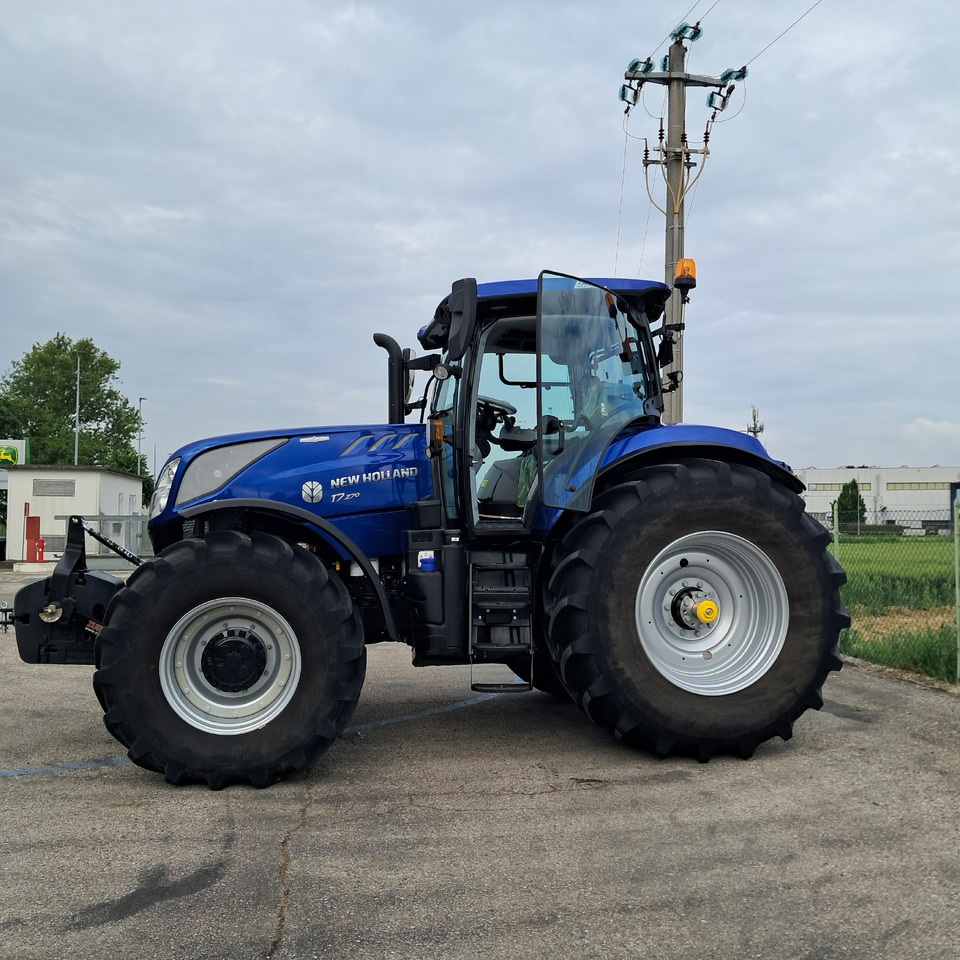 NEW HOLLAND T7 270 - Traktors: foto 3 NEW HOLLAND T7 270 - Traktors: foto 3