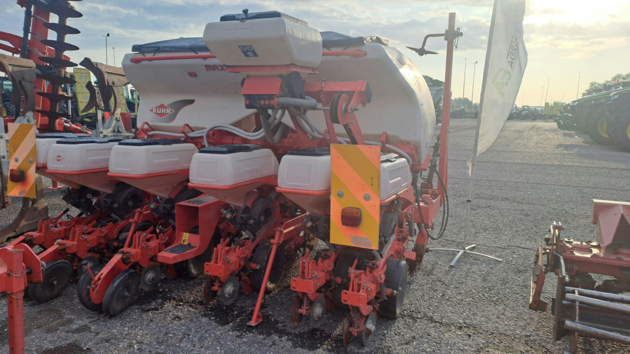 SEMINATRICE DI PRECISIONE KUHN MAXIMA 2 TD - Sējmašīna: foto 3 SEMINATRICE DI PRECISIONE KUHN MAXIMA 2 TD - Sējmašīna: foto 3