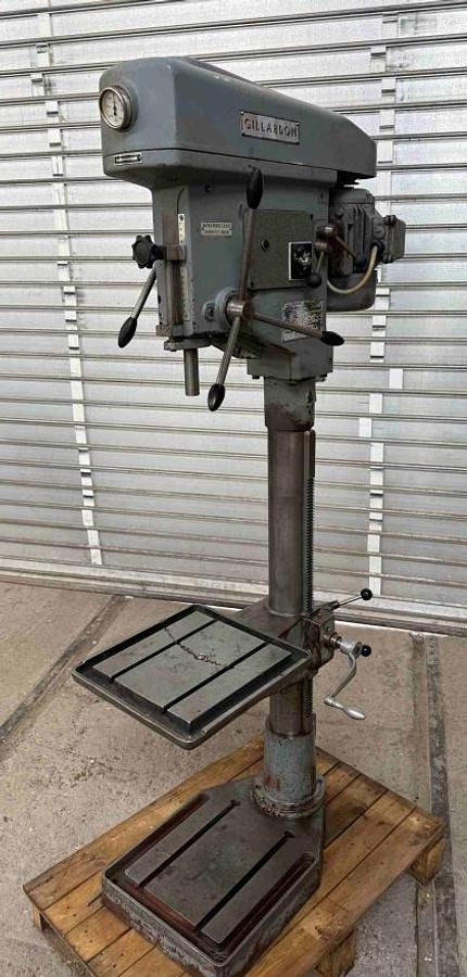 Säulenbohrmaschine GILLARDON - Galda urbjmašīna: foto 1 Säulenbohrmaschine GILLARDON - Galda urbjmašīna: foto 1