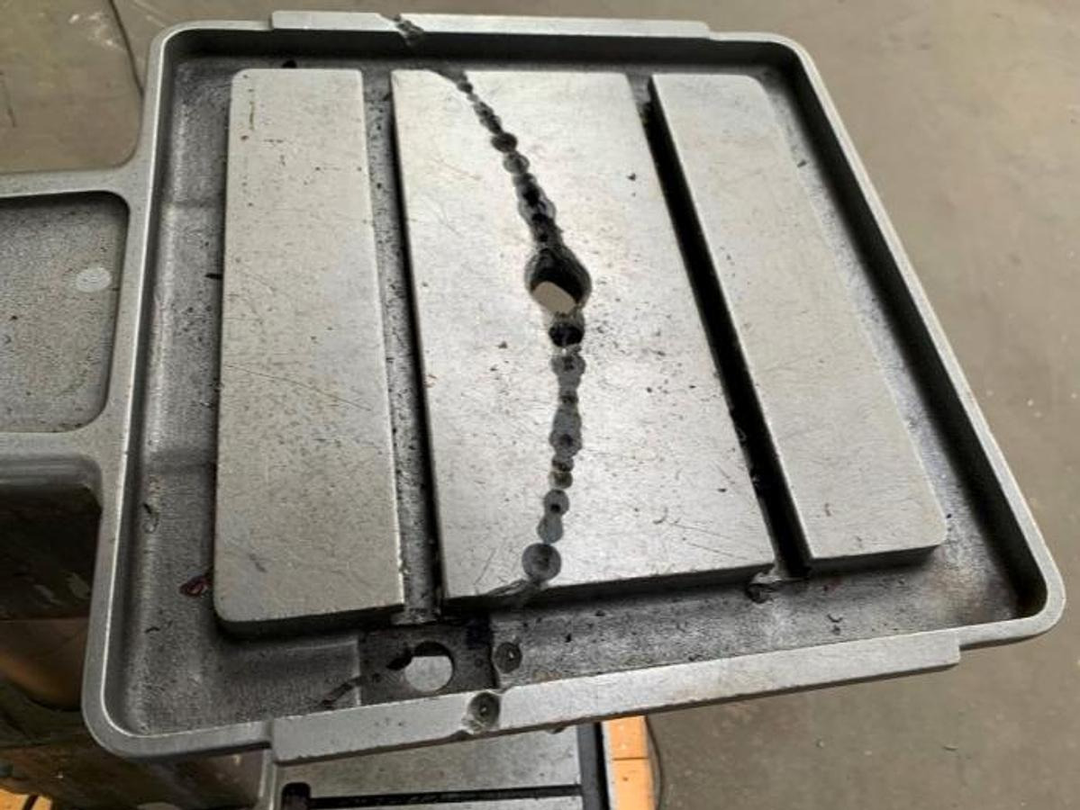 Säulenbohrmaschine IXION - Galda urbjmašīna: foto 4 Säulenbohrmaschine IXION - Galda urbjmašīna: foto 4