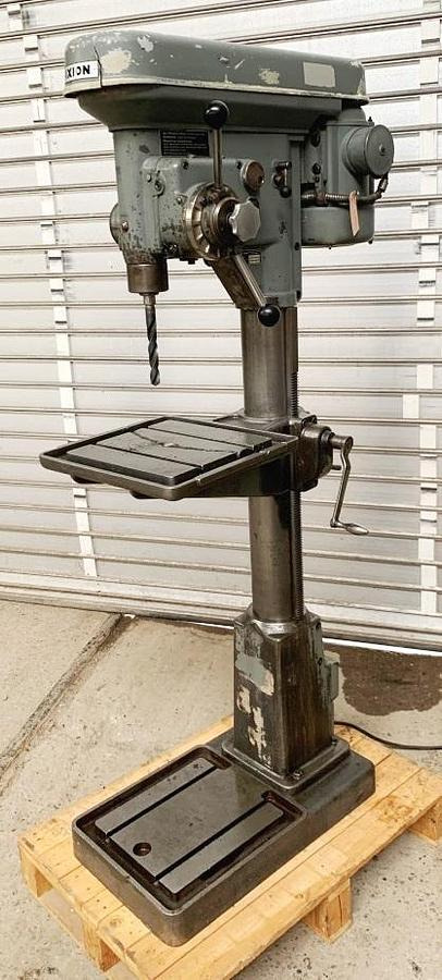 Säulenbohrmaschine IXION - Galda urbjmašīna: foto 1 Säulenbohrmaschine IXION - Galda urbjmašīna: foto 1