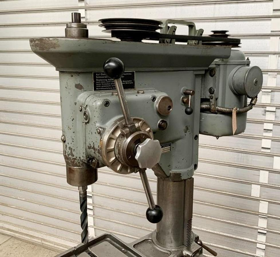 Säulenbohrmaschine IXION - Galda urbjmašīna: foto 2 Säulenbohrmaschine IXION - Galda urbjmašīna: foto 2