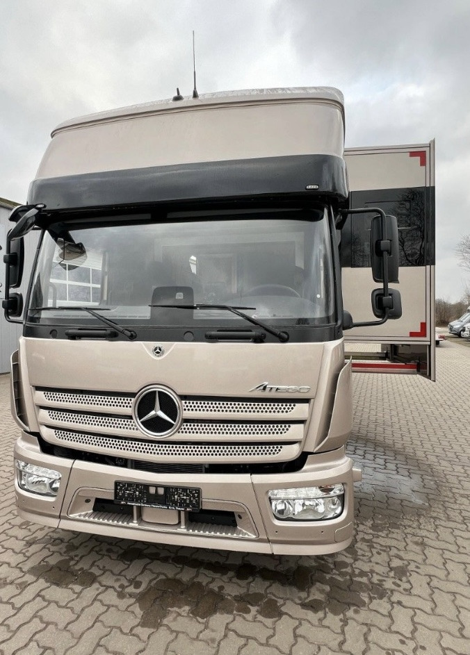 MERCEDES-BENZ Atego 1530 xl - Zirgu kravas automašīna: foto 4 MERCEDES-BENZ Atego 1530 xl - Zirgu kravas automašīna: foto 4