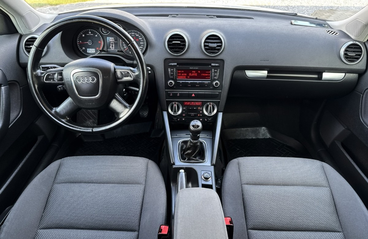 Audi A3 1.6 TDI 105KM Bezwypadkowy potwierdzony przebieg AUTO BARDZO ZADBANE - Vieglā automašīna: foto 5 Audi A3 1.6 TDI 105KM Bezwypadkowy potwierdzony przebieg AUTO BARDZO ZADBANE - Vieglā automašīna: foto 5