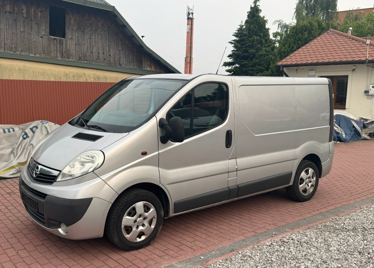 Opel Vivaro L1H1 Blaszak 3 osobowy Klimatyzacja - Kravas mikroautobuss: foto 1 Opel Vivaro L1H1 Blaszak 3 osobowy Klimatyzacja - Kravas mikroautobuss: foto 1
