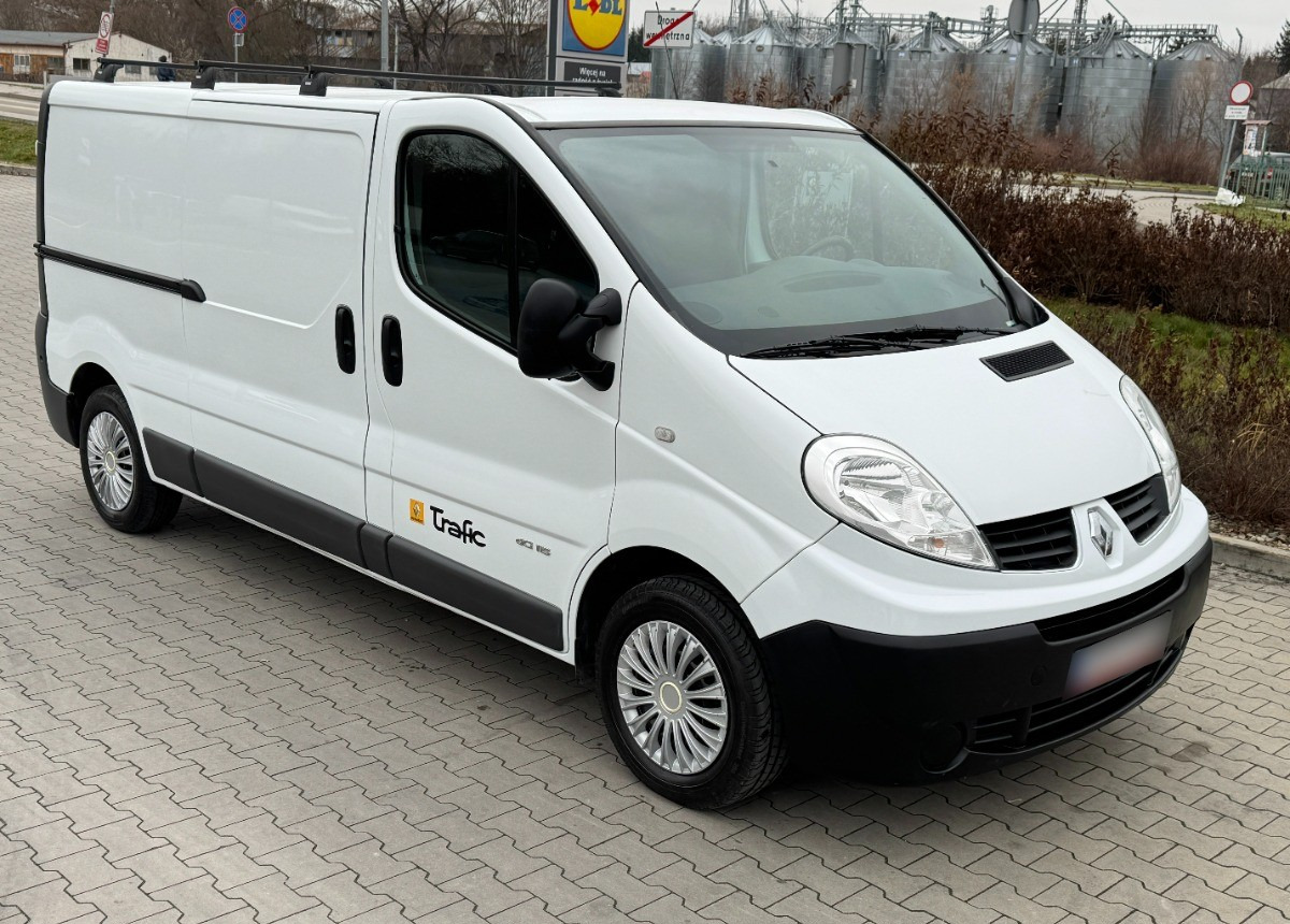 Renault Trafic L2 Long 2.0 DCI 115KM Klimatronic 130 tys km Super stan SERWIS - Kravas mikroautobuss: foto 4 Renault Trafic L2 Long 2.0 DCI 115KM Klimatronic 130 tys km Super stan SERWIS - Kravas mikroautobuss: foto 4