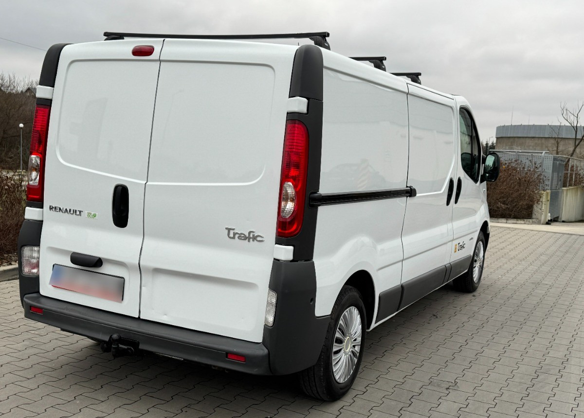 Renault Trafic L2 Long 2.0 DCI 115KM Klimatronic 130 tys km Super stan SERWIS - Kravas mikroautobuss: foto 3 Renault Trafic L2 Long 2.0 DCI 115KM Klimatronic 130 tys km Super stan SERWIS - Kravas mikroautobuss: foto 3