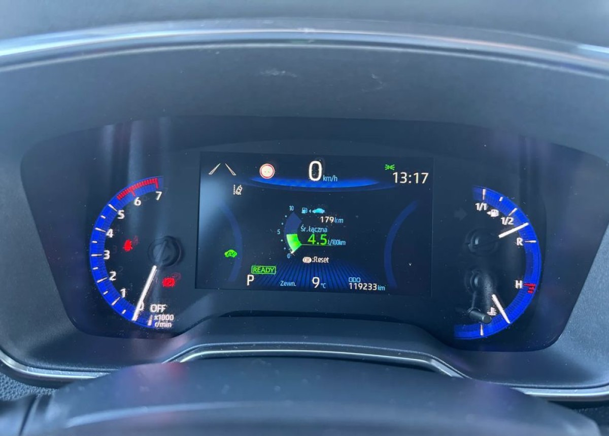 Toyota Corolla 1.8 Hybrid Active Niski przebieg LED FV23 W SUPER STANIE - Universālis: foto 5 Toyota Corolla 1.8 Hybrid Active Niski przebieg LED FV23 W SUPER STANIE - Universālis: foto 5