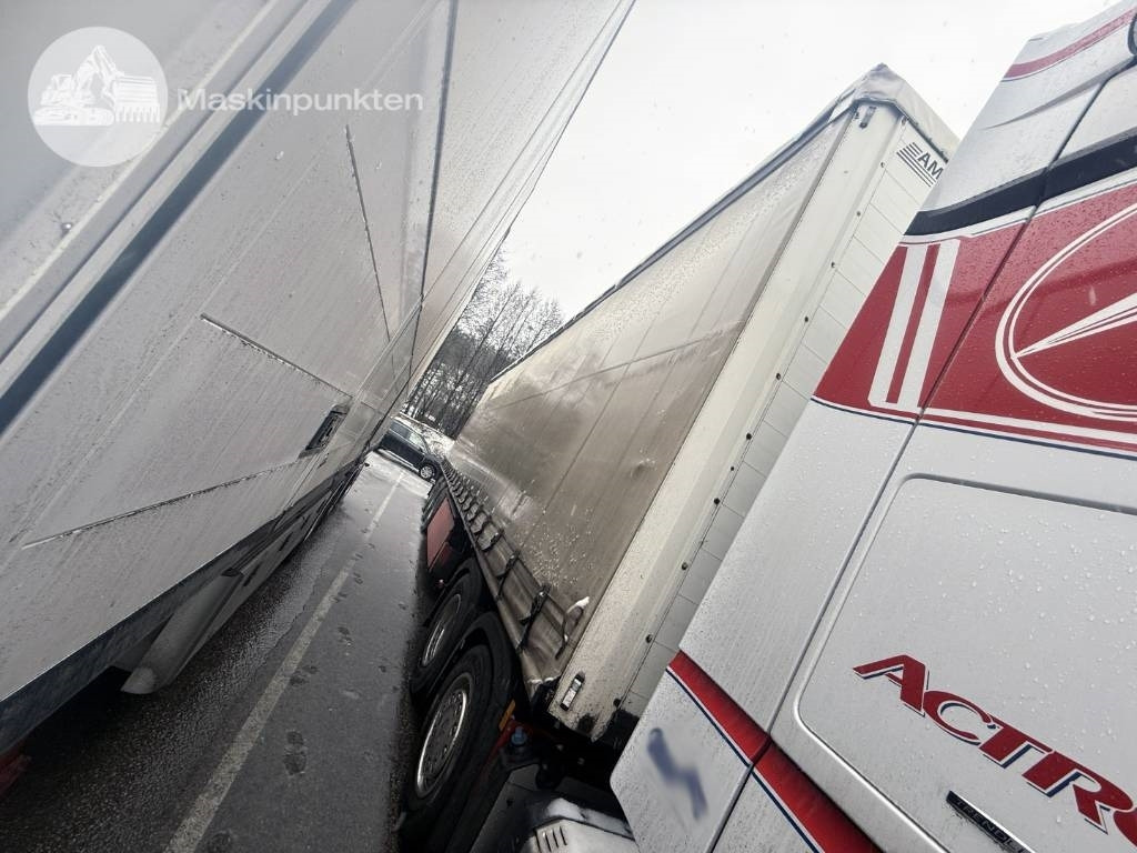 AMT K 502 - Puspiekabe slēgtā virsbūve: foto 5 AMT K 502 - Puspiekabe slēgtā virsbūve: foto 5
