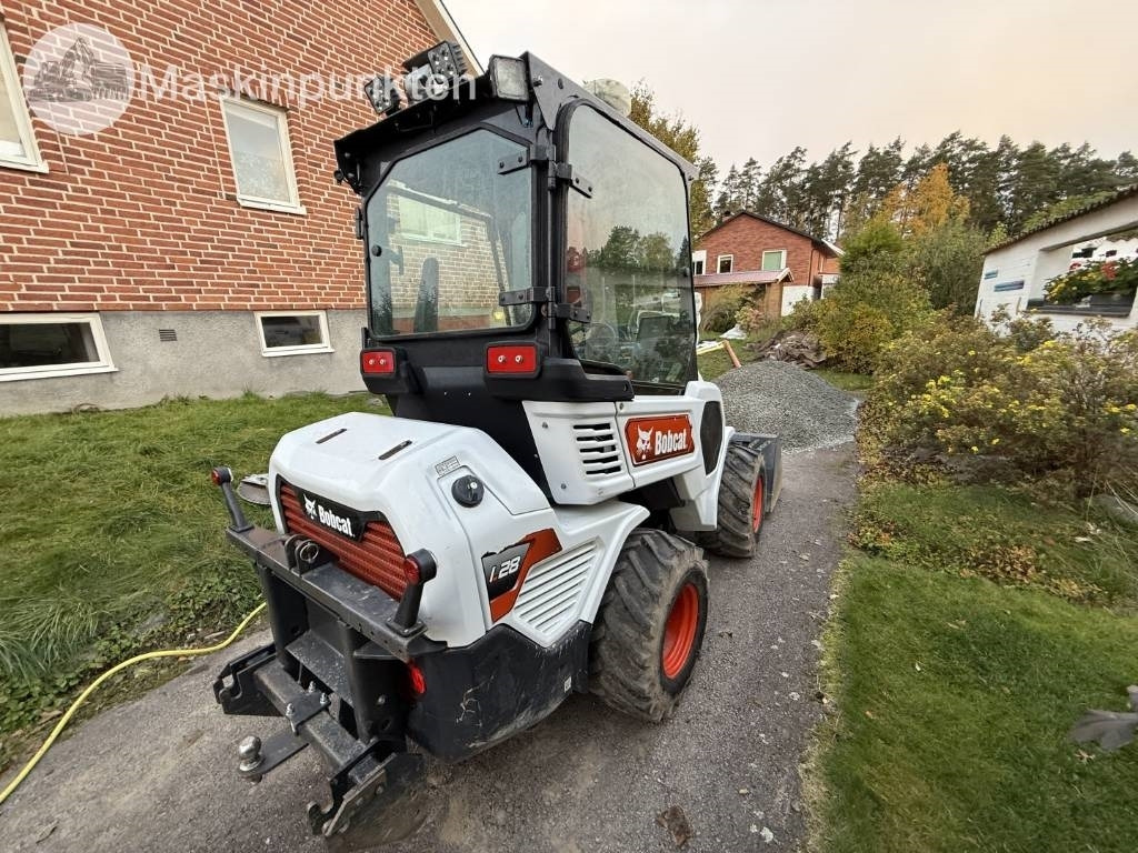 Bobcat L 28 Hjullastare + Släp - Riteņu iekrāvējs: foto 5 Bobcat L 28 Hjullastare + Släp - Riteņu iekrāvējs: foto 5