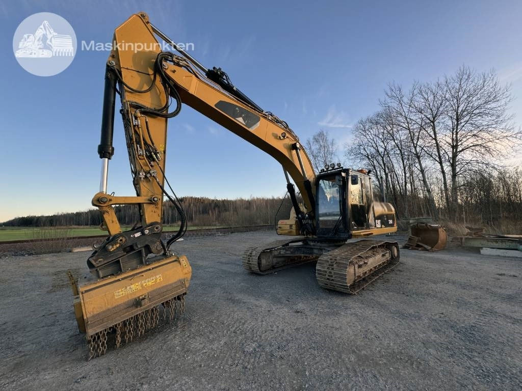 CAT 324 D L - Kāpurķēžu ekskavators: foto 2 CAT 324 D L - Kāpurķēžu ekskavators: foto 2