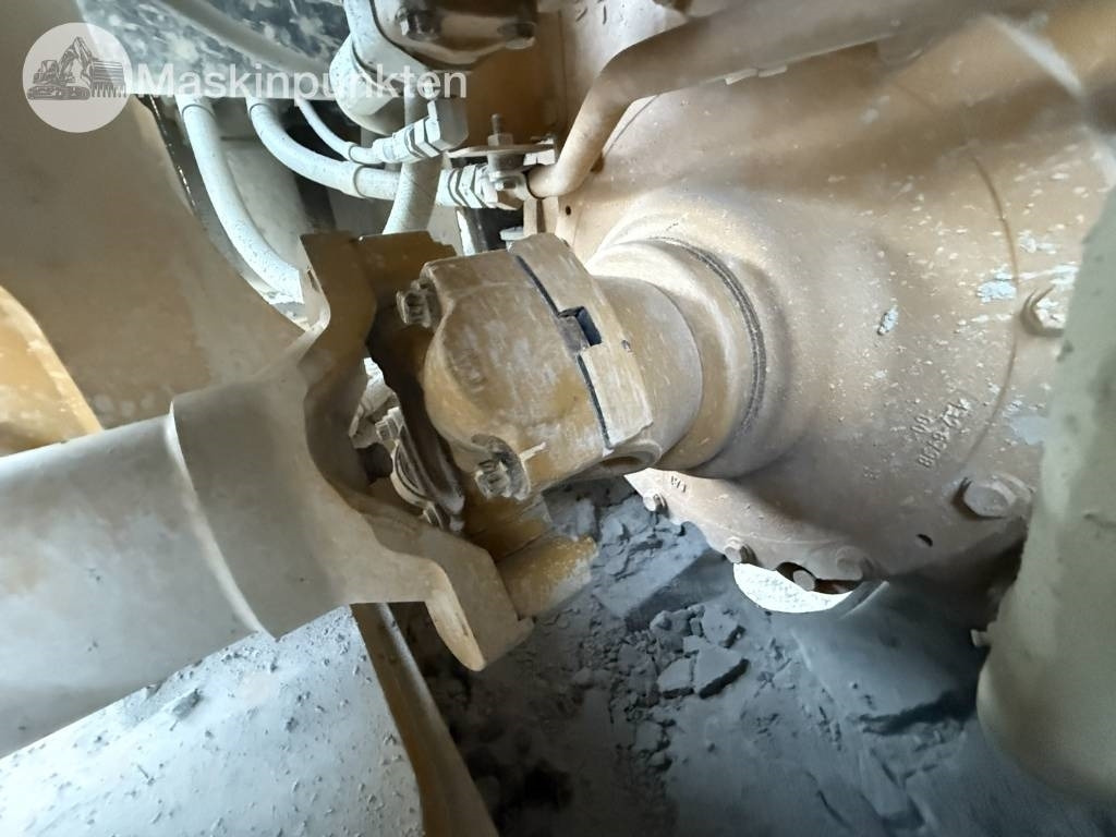 Riteņu iekrāvējs CAT 982 M: foto 40