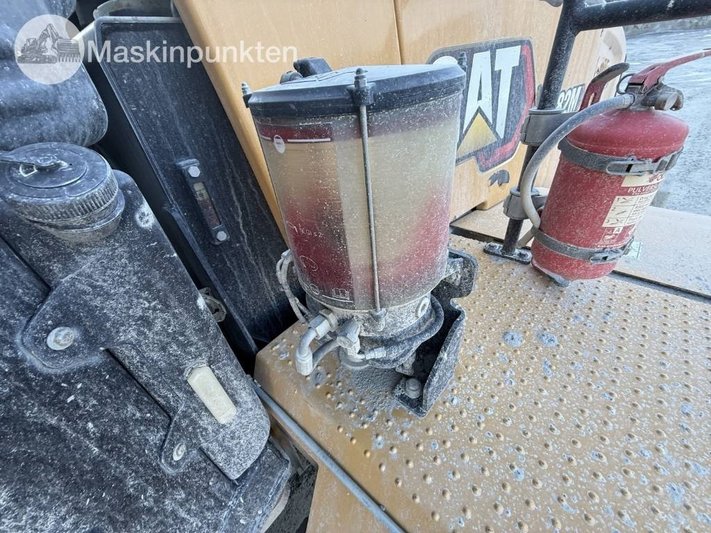 Riteņu iekrāvējs CAT 982 M: foto 21