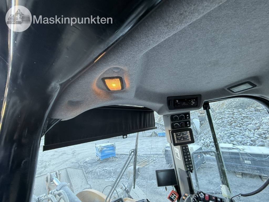 Riteņu iekrāvējs CAT 982 M: foto 12