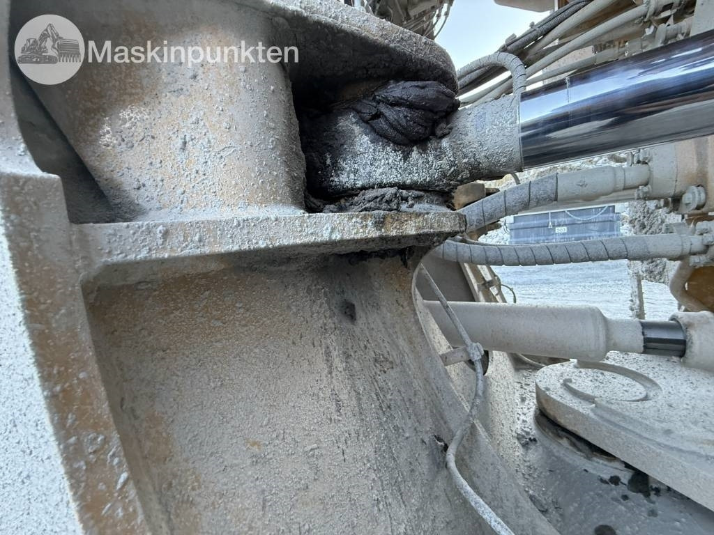 Riteņu iekrāvējs CAT 982 M: foto 37