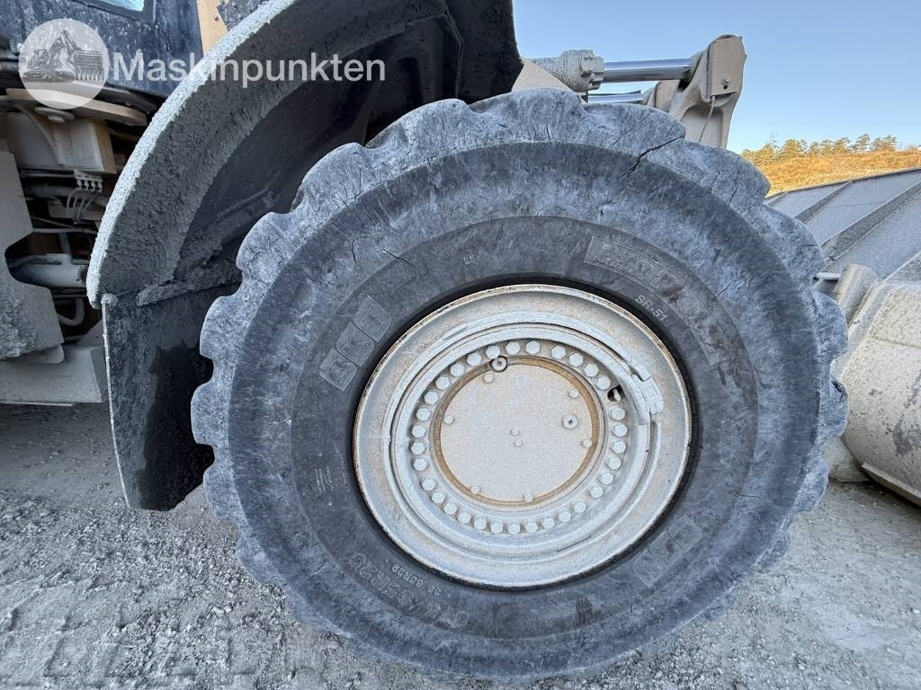 Riteņu iekrāvējs CAT 982 M: foto 50