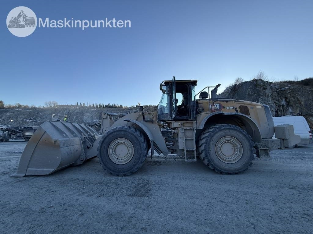 Riteņu iekrāvējs CAT 982 M: foto 8