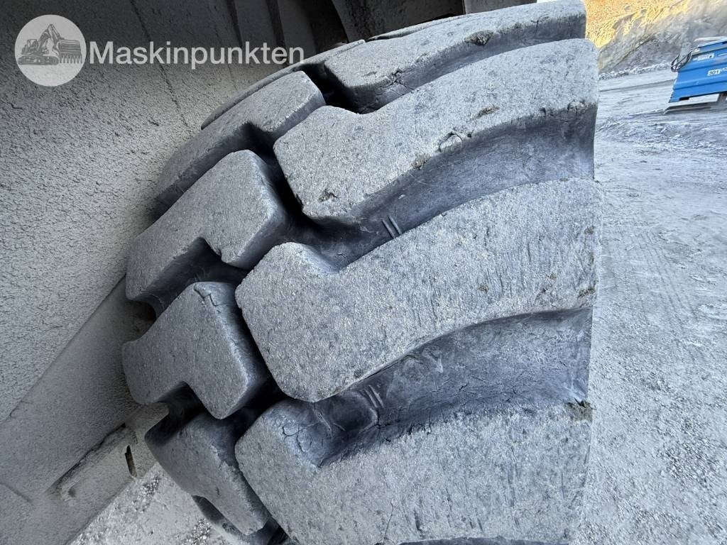 Riteņu iekrāvējs CAT 982 M: foto 49