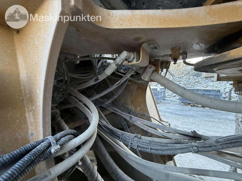 Riteņu iekrāvējs CAT 982 M: foto 32