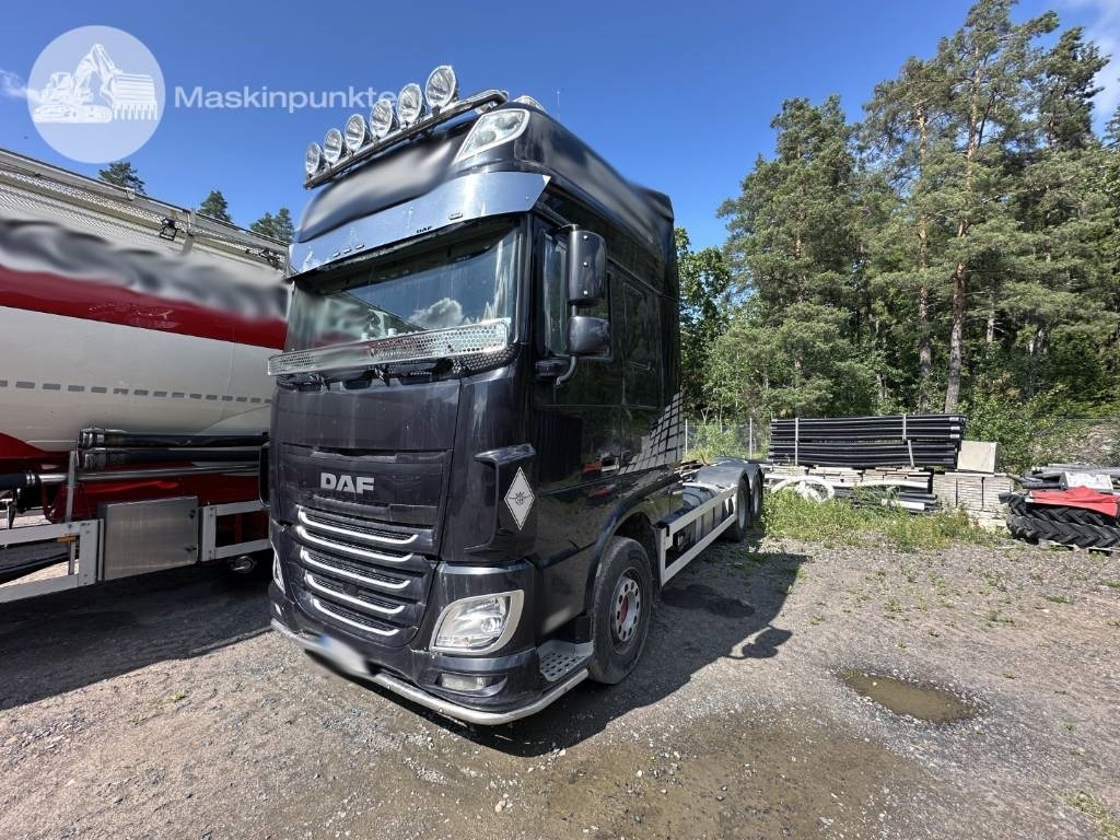 DAF XF 510 - Šasija kravas automašīna: foto 1 DAF XF 510 - Šasija kravas automašīna: foto 1