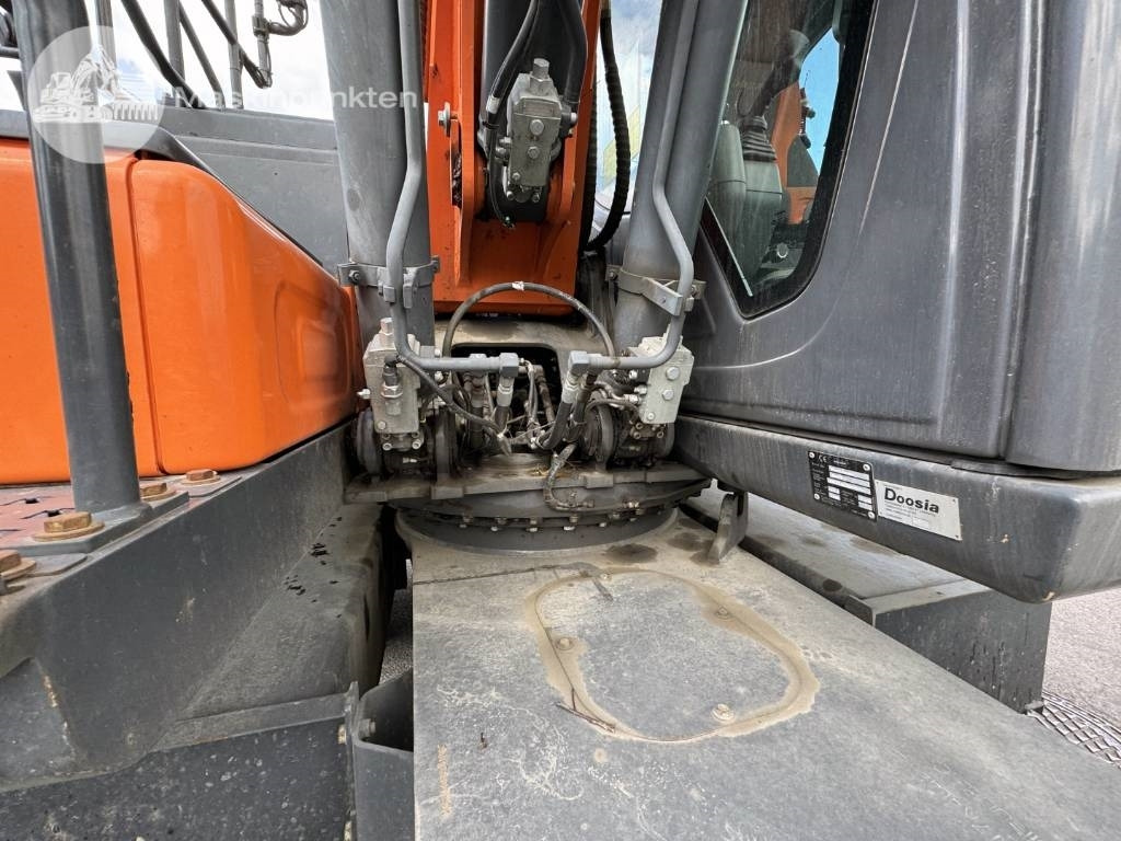 Riteņu ekskavators Doosan DX 160 W: foto 35