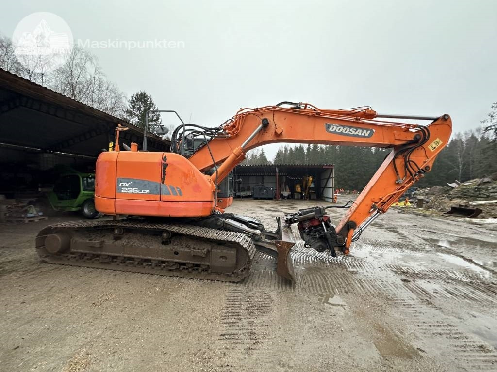 Doosan DX 235 LCR - Kāpurķēžu ekskavators: foto 5 Doosan DX 235 LCR - Kāpurķēžu ekskavators: foto 5