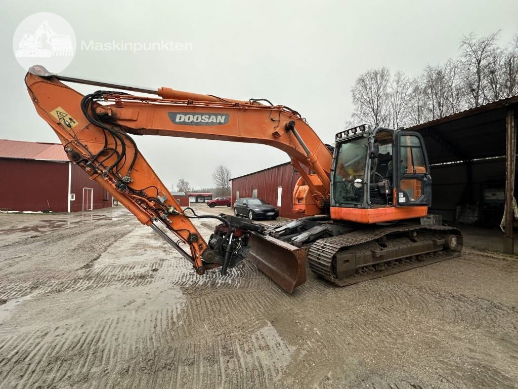 Doosan DX 235 LCR - Kāpurķēžu ekskavators: foto 2 Doosan DX 235 LCR - Kāpurķēžu ekskavators: foto 2