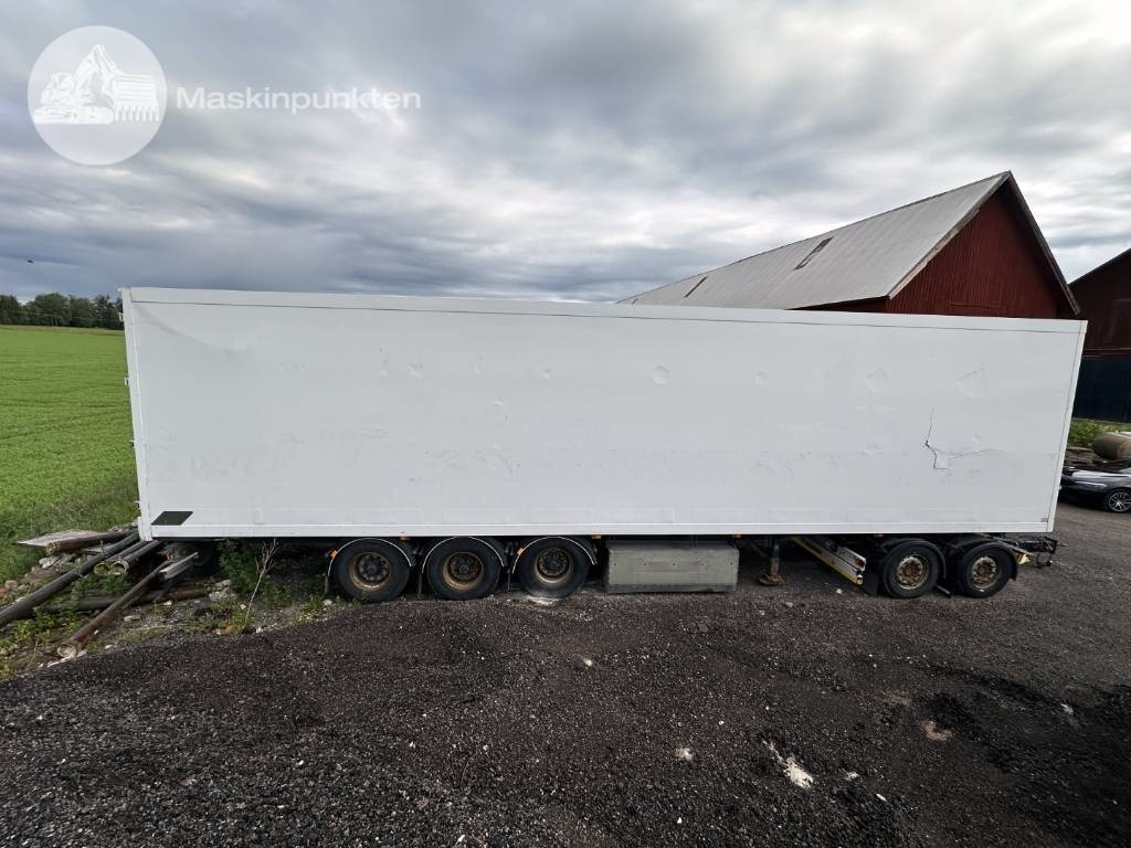 Ekeri T 3 + Krone Dolly - Puspiekabe slēgtā virsbūve: foto 3 Ekeri T 3 + Krone Dolly - Puspiekabe slēgtā virsbūve: foto 3