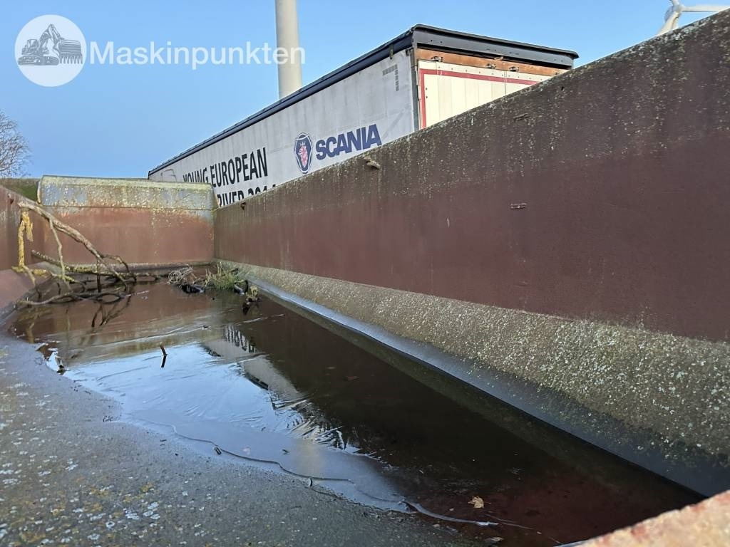 Piekabe pašizgāzējs Härryda STHFB 420 N Tipptrailer: foto 28