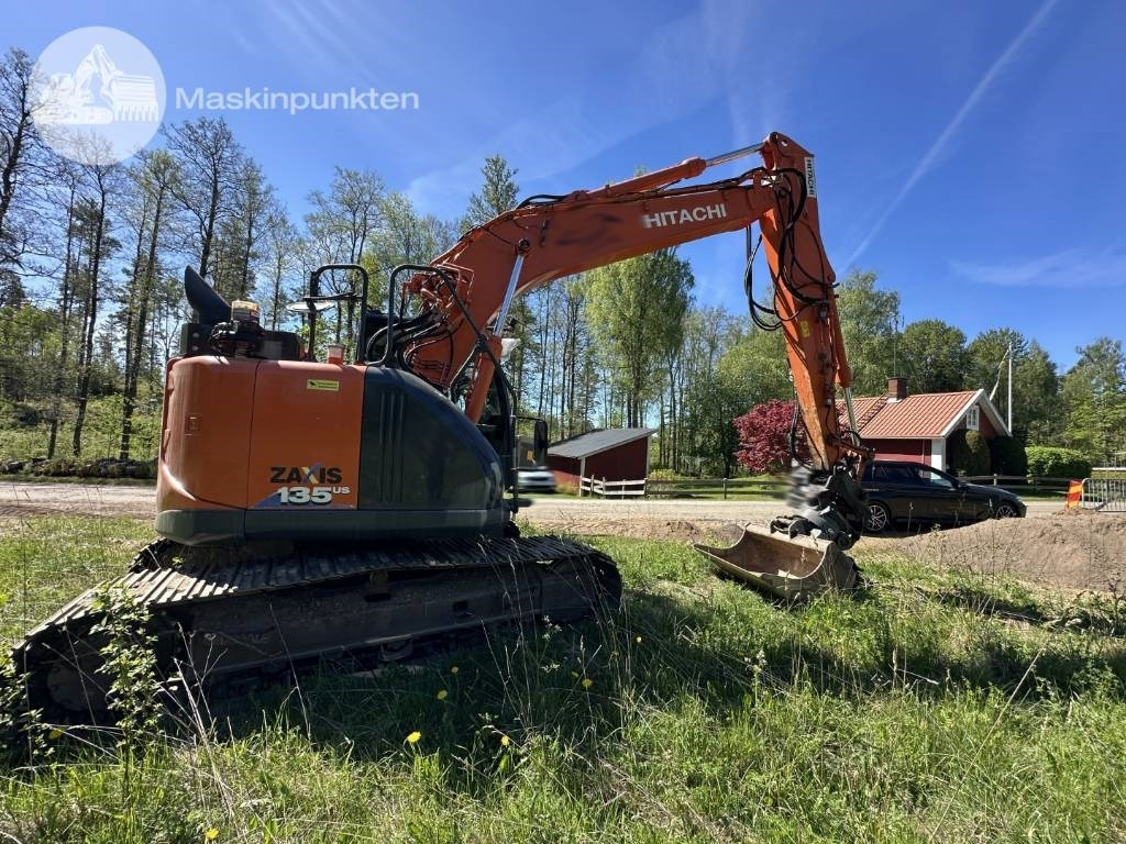 Hitachi ZX 135 US-6 - Kāpurķēžu ekskavators: foto 4 Hitachi ZX 135 US-6 - Kāpurķēžu ekskavators: foto 4