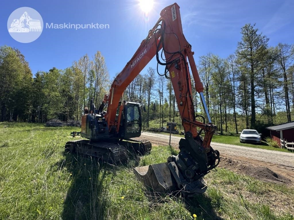 Hitachi ZX 135 US-6 - Kāpurķēžu ekskavators: foto 3 Hitachi ZX 135 US-6 - Kāpurķēžu ekskavators: foto 3
