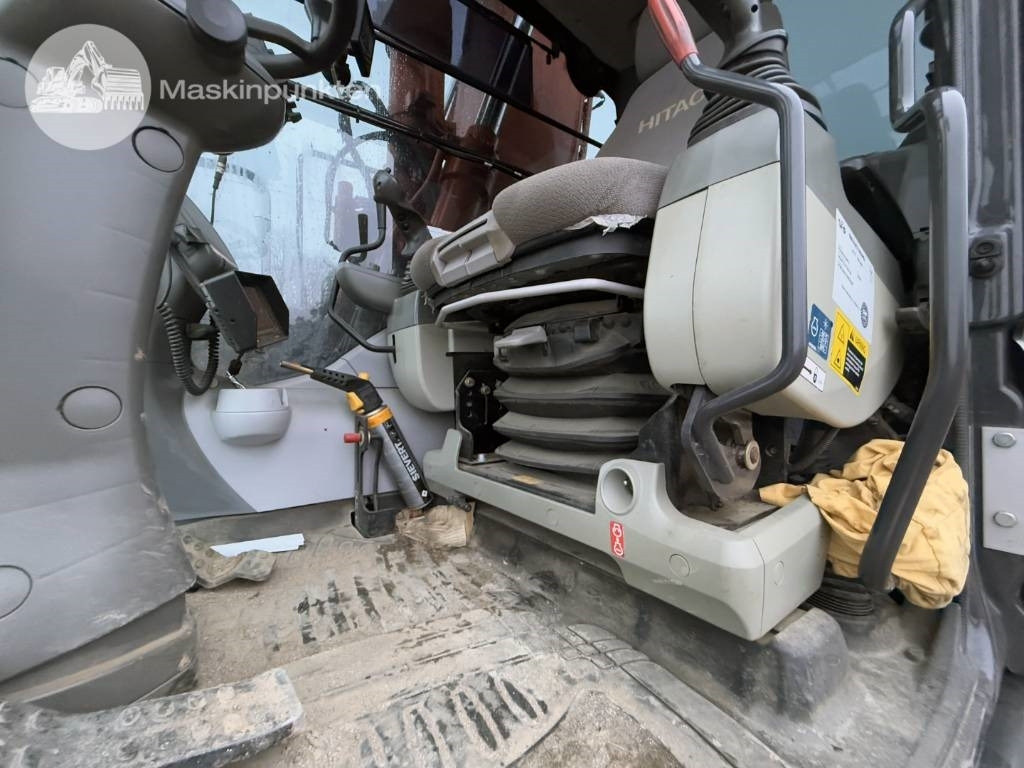 Riteņu ekskavators Hitachi ZX 170 W-5 B: foto 36