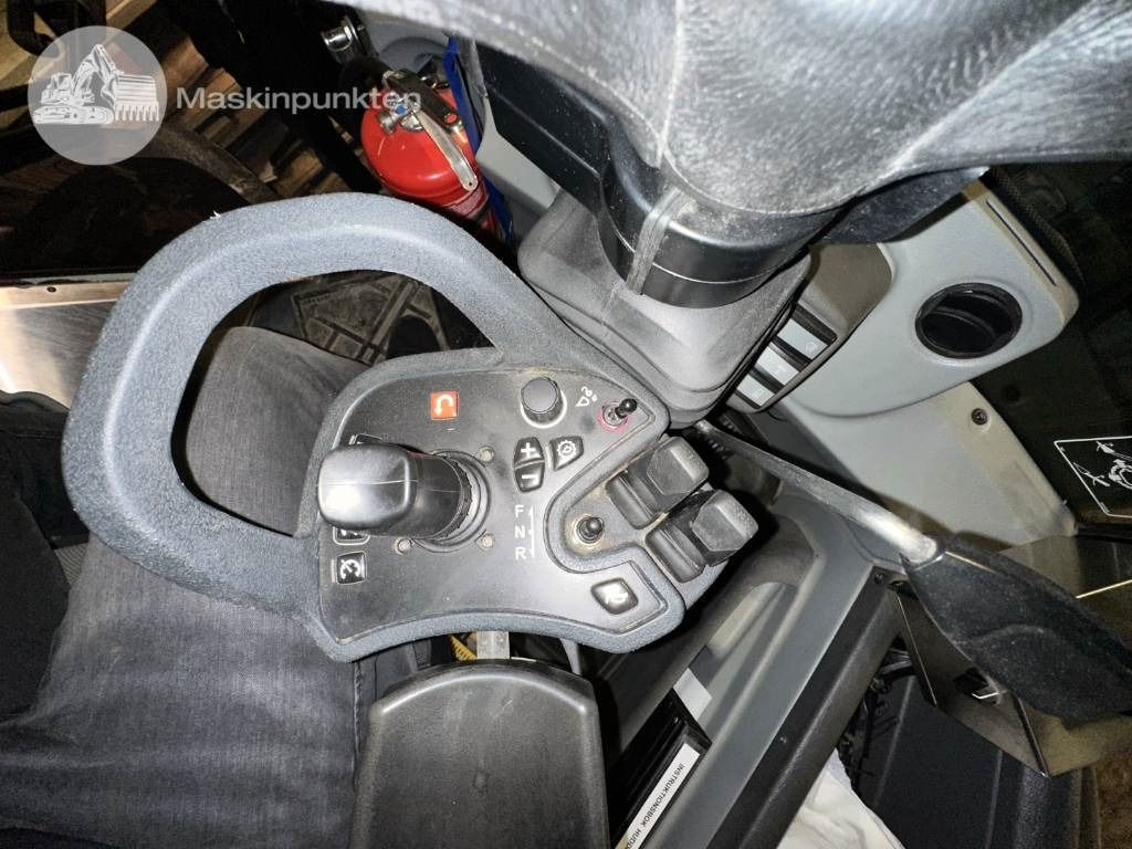 Ekskavators-iekrāvējs Huddig 1260 D: foto 24