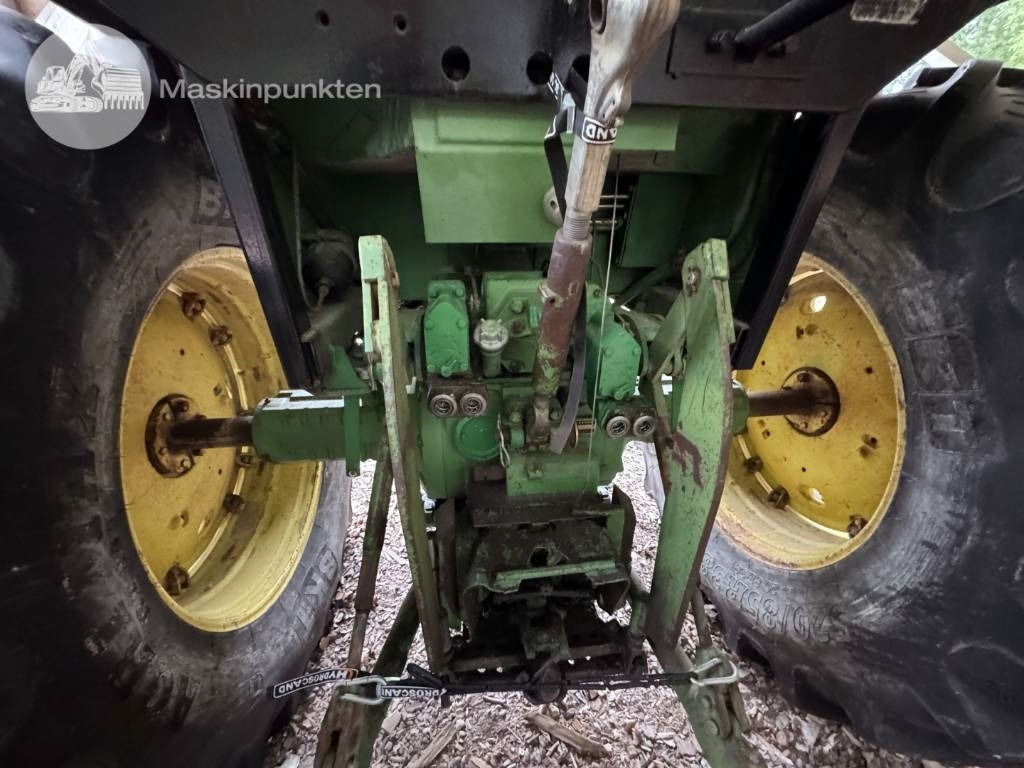 Traktors John Deere 4240 QR: foto 13