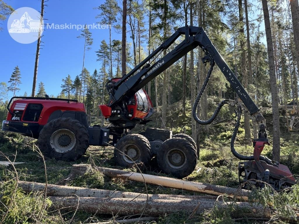 Komatsu 951 - Harvesters: foto 1 Komatsu 951 - Harvesters: foto 1